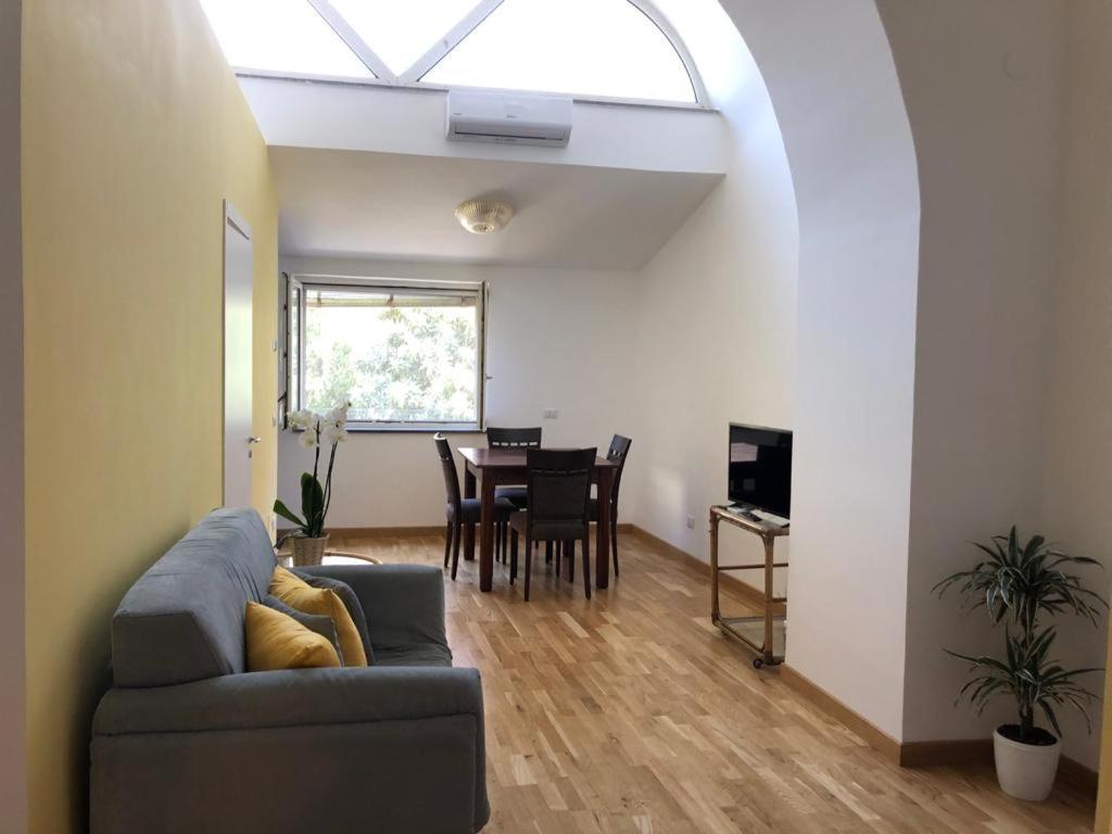 William Apt Sorrento Ngoại thất bức ảnh